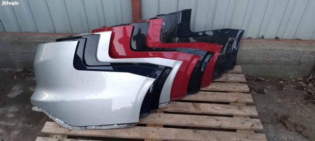 Gyári Ford Focus kombi MK3 jobb hátsó lökhárító oldal tartó borítás