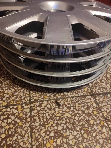 Gyári Ford dísztárcsa 16" 4db.