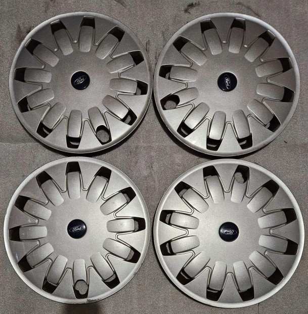 Gyri Ford dsztrcsa