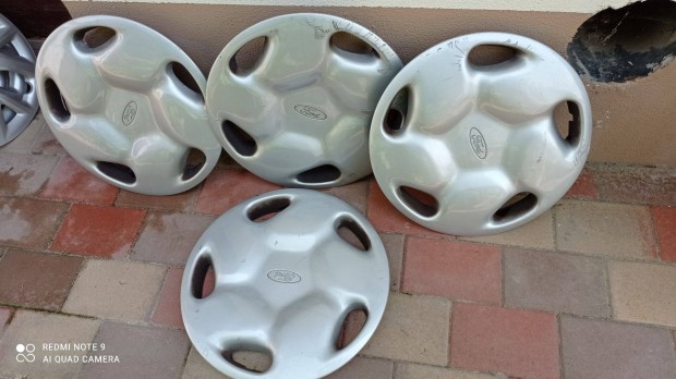 Gyri Ford dsztrcsa garnitra 15"