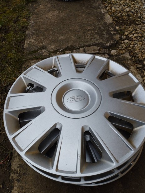 Gy�ri Ford d�szt�rcsa garnit�ra 