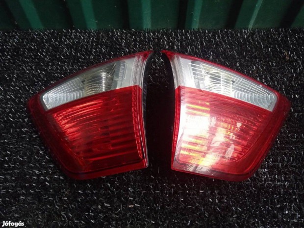 Gyári Ford focus C Max hátsó lámpa csomagtérajtó ban