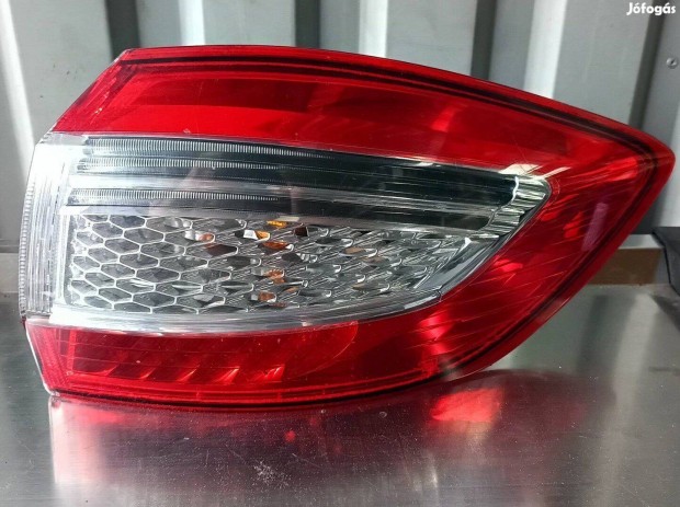 Gyári Ford mondeo mk4 kombi jobb hátsó lámpa led facelift