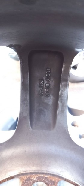 Gyri Honda 19-es alufeni