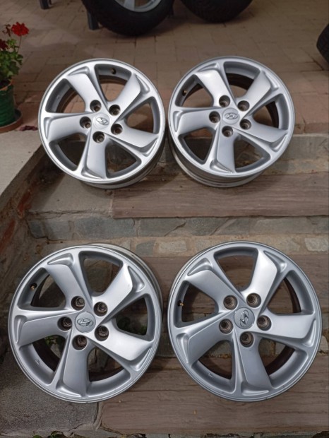 Gyri Hyundai ( Kia ) alufelni szett 5x114,3 16 col