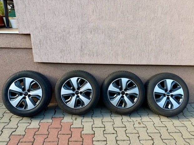 Gyári KIA Niro téli kerékszett alufelnin, Tpms szenzorral