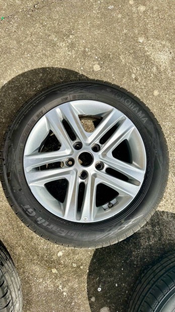 Gyri KIA felni 16" + kivl llapot Yokohama nyri gumi + Tpms