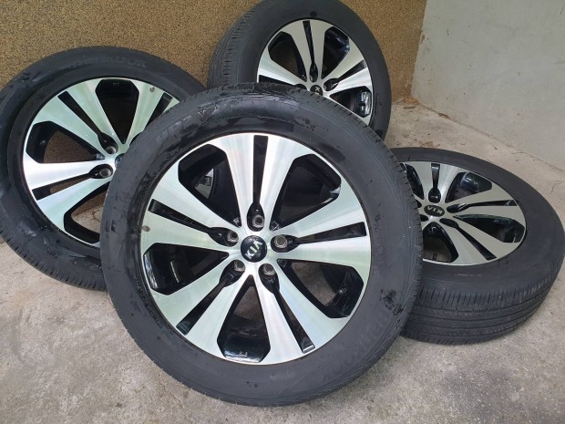 Gyári Kia 18" bicolor SUV alufelni szett, Hankook nyárival