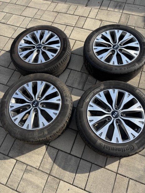Gyári Kia alufelni 5x114,3 + nyári gumi 205/55 R16