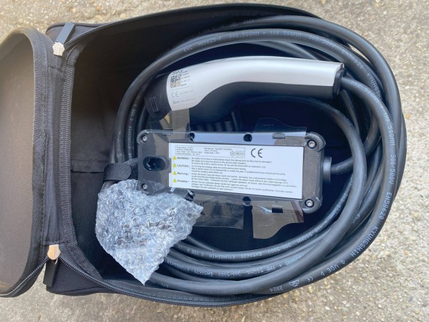 Gy�ri,Kia elektromos aut� h�lozati t�lt�k�bel