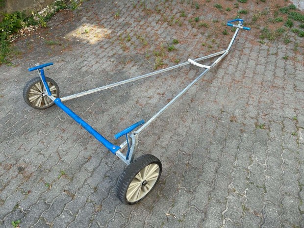 Gyári Laser vitorlás sólyakocsi