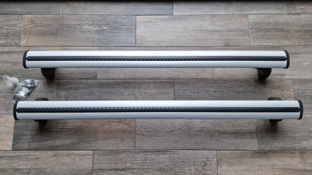 Gy�ri Mazda 3 tet�csomagtart� 