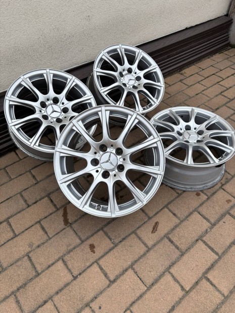 Gy�ri Mercedes 16" 5x112 alufelnj (gumival is)