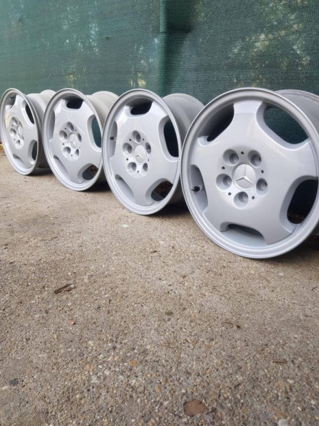 Gyári Mercedes alufelni 4db 5x112
