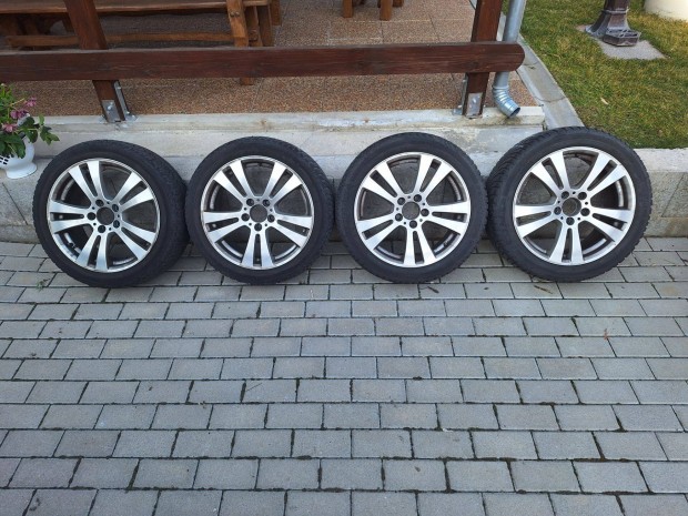 Gyári Mercedes aulfelni 5x112 R17 7,5J ET47, 225/45 R17 M+S, KBA 47328