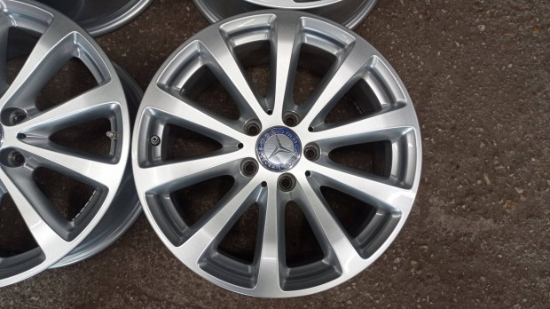 Gyári Mercedes szép állapotú használt 5x112 lyukosztású 17 colos alu