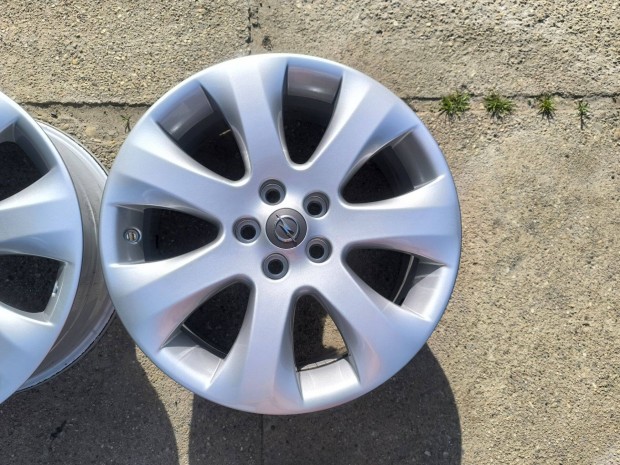 Gyári Opel Alufelni 5x105 R17