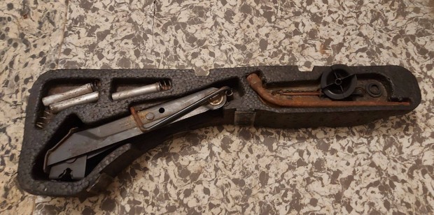 Gy�ri Opel szersz�m �s tartoz�k tart� Elad�!