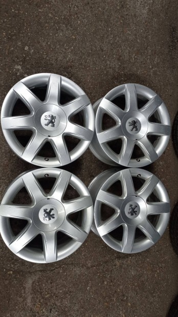 Gy�ri Peugeot haszn�lt 5x98 lyukoszt�s� 16 colos alu felni garnit�ra