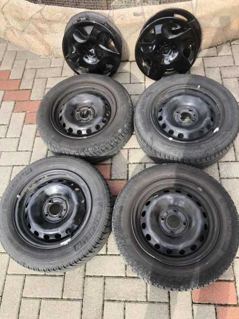 Gyári Renault Twingo 14" nyári lemezfelni garnitúra dísztárcsával