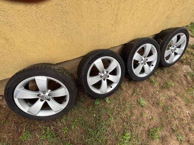 Gyri Skoda Fabia Roomster Golf4 Bora Felni 5X100 R17