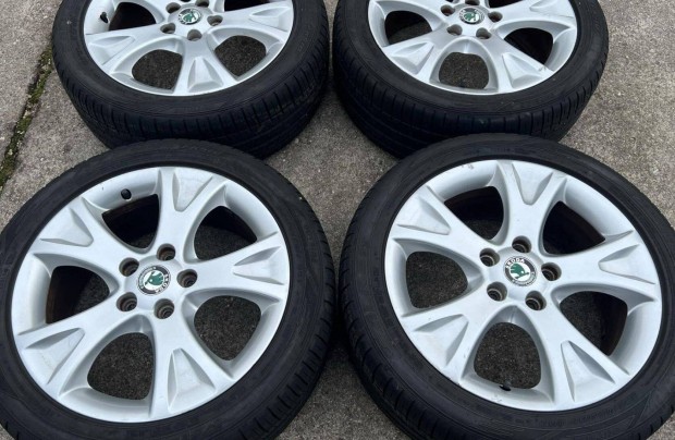 Gy�ri Skoda Octavia 17" alufelni felni 6mm Falken ny�rigumik 17-es 17