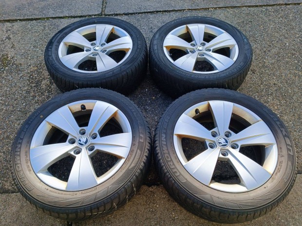 Gy�ri Skoda Superb 17" alufelni felni 17-es Falken gumikkal 17 col
