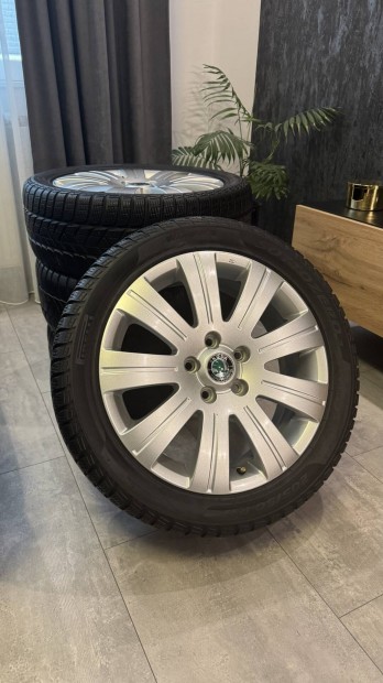 Gyári Skoda Superb R17 alufelni