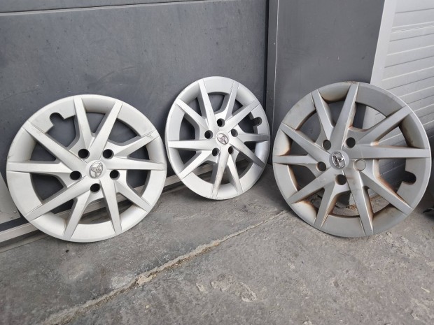 Gyri Toyota 16" dsztrcsa (3db)