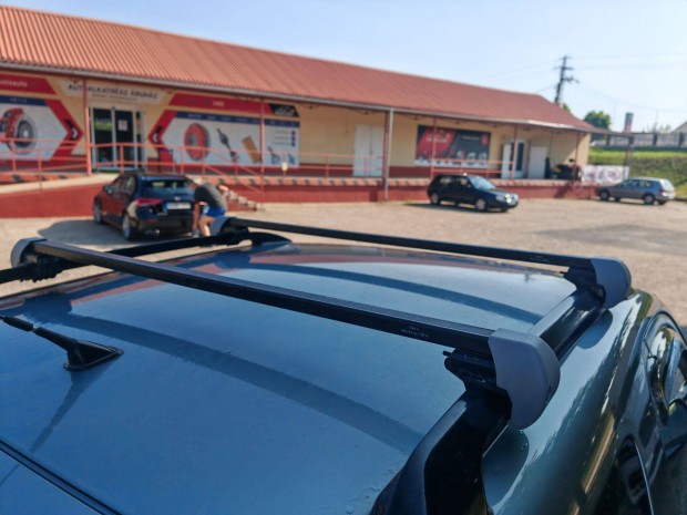 Gy�ri Toyota Rav-4 2005-t�l aut�hoz tet�csomagtart� elad� Kor�hoz k�p