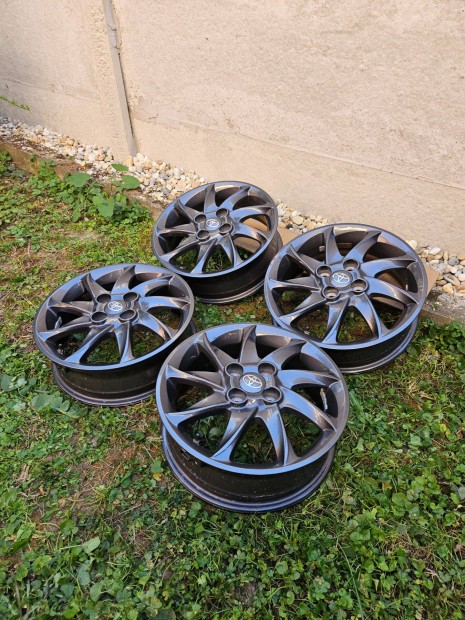 Gyári Toyota Yaris alufelni szett (4x100 R15)