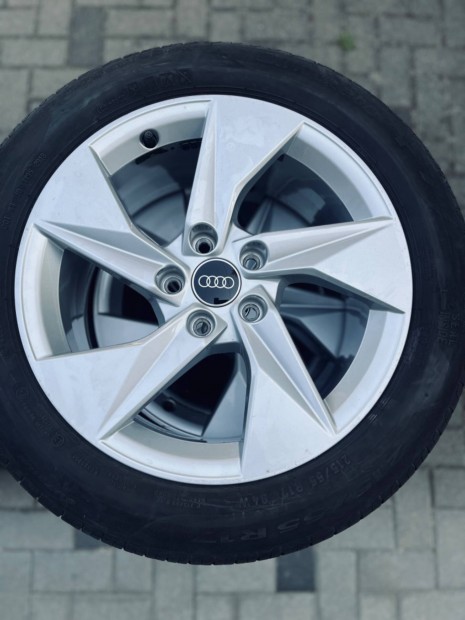Gyári Új Audi alufelnik Pirelli Cinturato P7 gumikkal