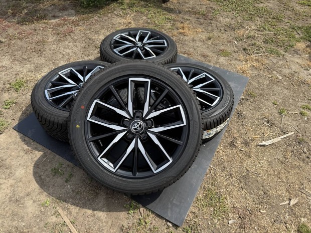 Gyri j Toyota Corolla /Auris 225/45R17 tlikerk
