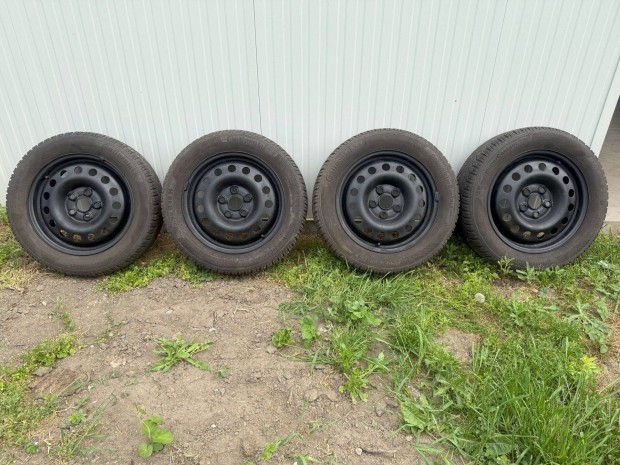 Gyári VW/AUDI/Skoda lemezfelni, keveset futott téli gumikkal