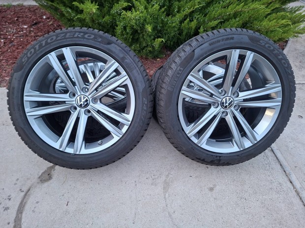 Gyári VW Arteon Passat B8 Sebring alufelni 245/45 R18 Téli gumi