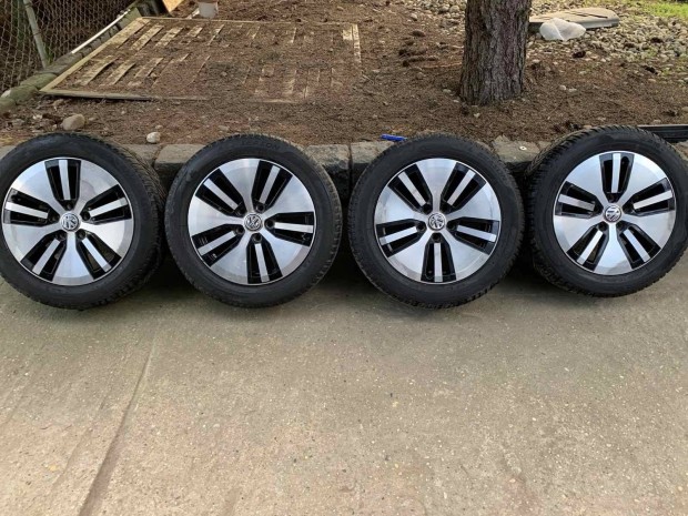 Gy�ri VW E Golf 5x112 16col 205/55r16 gumikkal