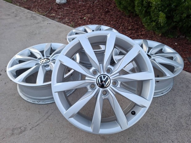 Gyri VW Golf 5*112 R17 Dijon alufelni. Jetta Touran Caddy 