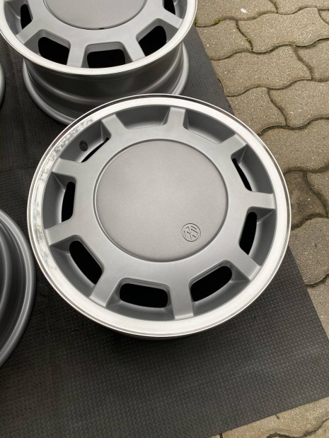 Gyári VW Golf III VR6 GTI 6x15 et38 5x100 alufelni