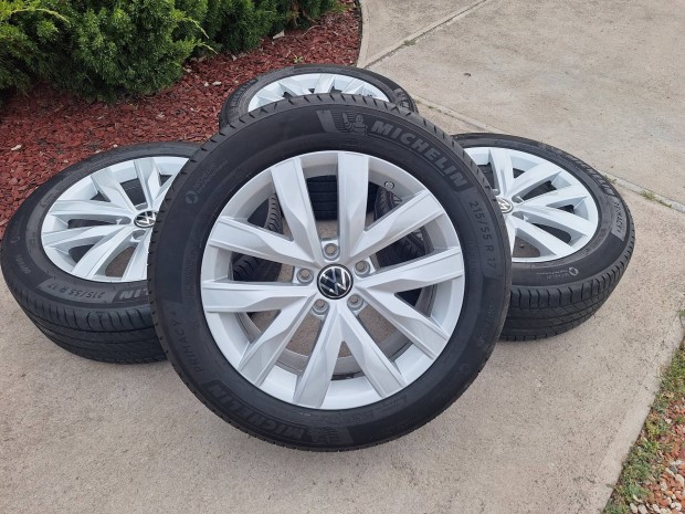 Gyári VW Passat B8 5*112 R17 Marstrand alufelni Új 215/55 R17 Nyári