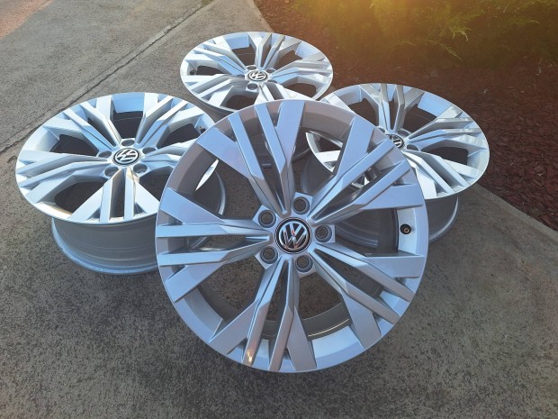Gyári VW Passat B8 5*112 R17 Stavanger alufelni Sharan Tiguan Arteon