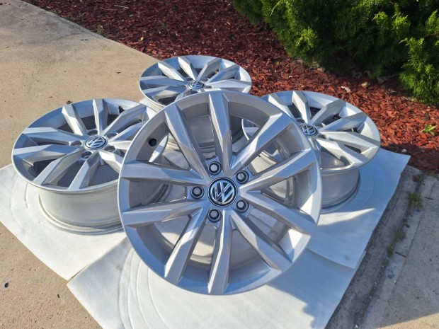 Gyári VW Passat Sepang 5*112 R16 alufelni. Golf Touran Jetta Caddy