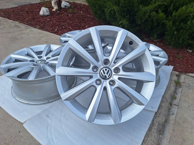 Gyári VW Passat T-Roc 5*112 R17 alufelni. Golf Jetta Touran Caddy
