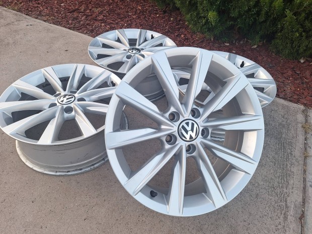 Gyári VW Passat Tiguan 5*112 R17 Philadelphia alufelni. Sharan