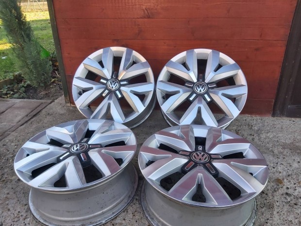 Gyári Volkswagen 16" alufelni újszerű