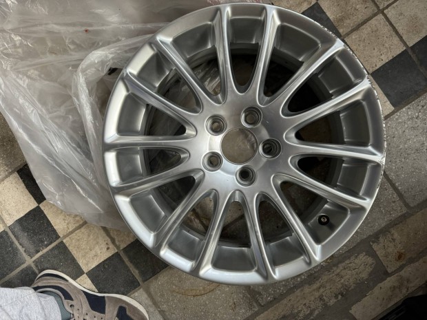 Gyri Volvo 17' alufelni 2db!