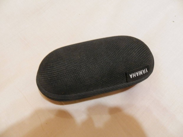 Gyri Yamaha szemveg tart tok elad
