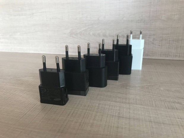 Gyári (Márkás), USB-A, Töltőadapter, 5W, Új