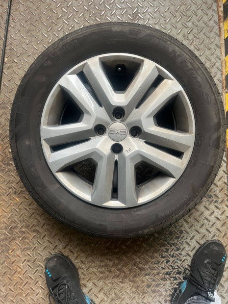 Gy�ri ac�lfelni R16_d�szt�rcs�kkal_Dacia DJF Jogger