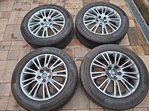 Gy�ri alufelni garnit�ra Ford R17, 5x108