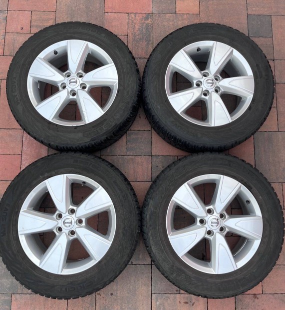 Gyri alufelni garnitra Volvo R17, 5x108